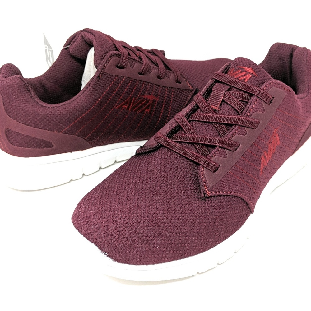NIB.  Avia Women's Avi-Solstice Sneaker. Burgundy.